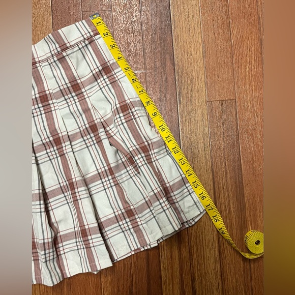 Aerie Class Act Pleated Skirt in the color Twilight - Picture 12 of 13